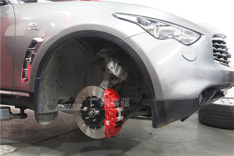 英菲尼迪FX50S改裝AP8522剎車(chē)套裝 英國(guó)AP剎車(chē)改裝專(zhuān)題