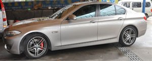 寶馬新5系F18升級英國AP7040剎車套裝 詳細(xì)安裝過程