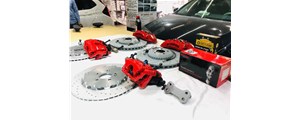 圖文案例|奔馳新款CLS300升級AMG C63大6活塞卡鉗，后輪加大盤
